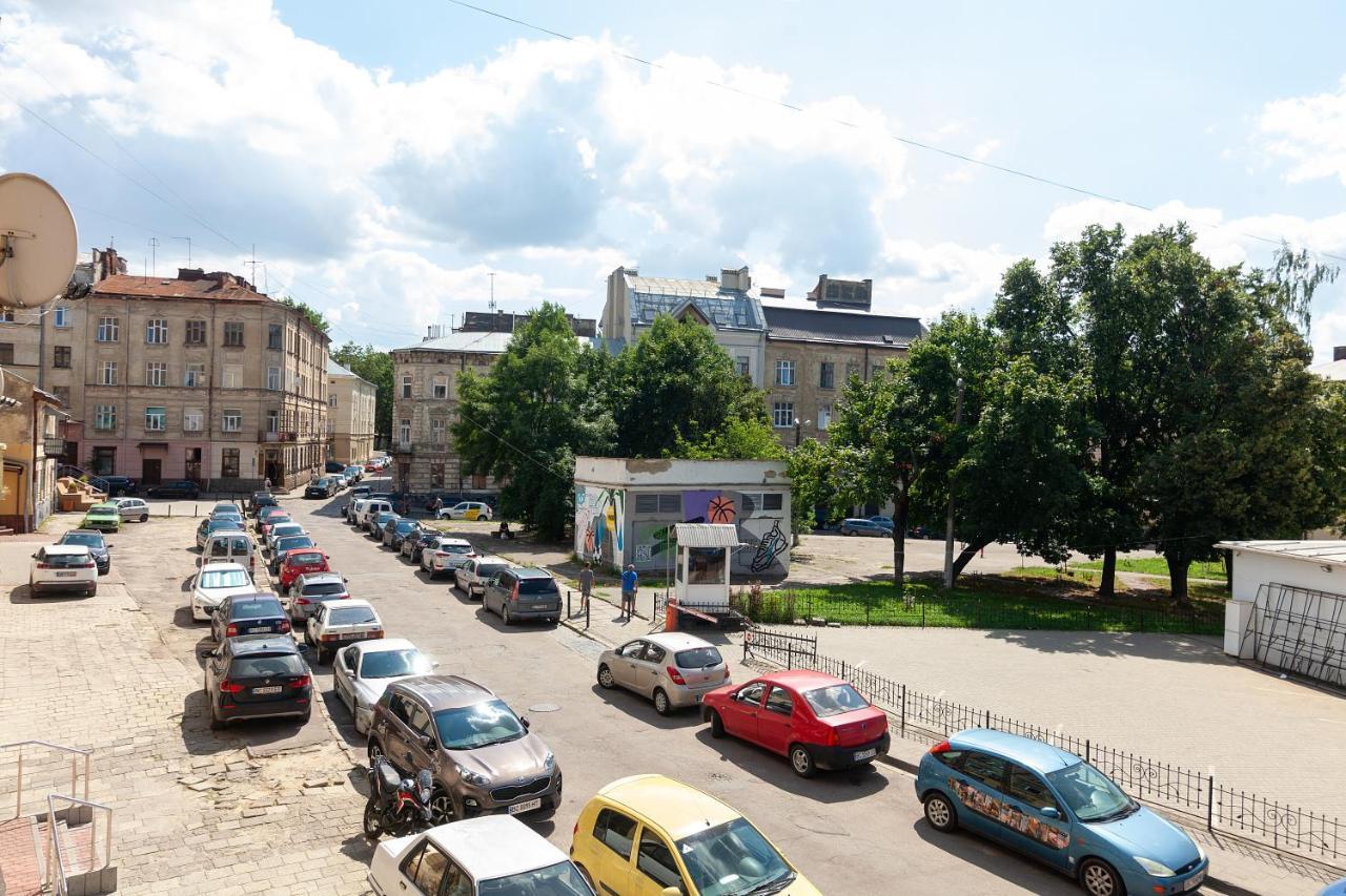 Studio Near Opera Lviv Buitenkant foto