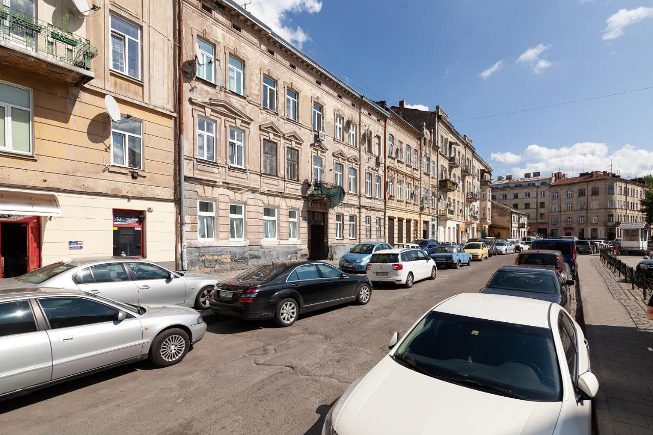 Studio Near Opera Lviv Buitenkant foto